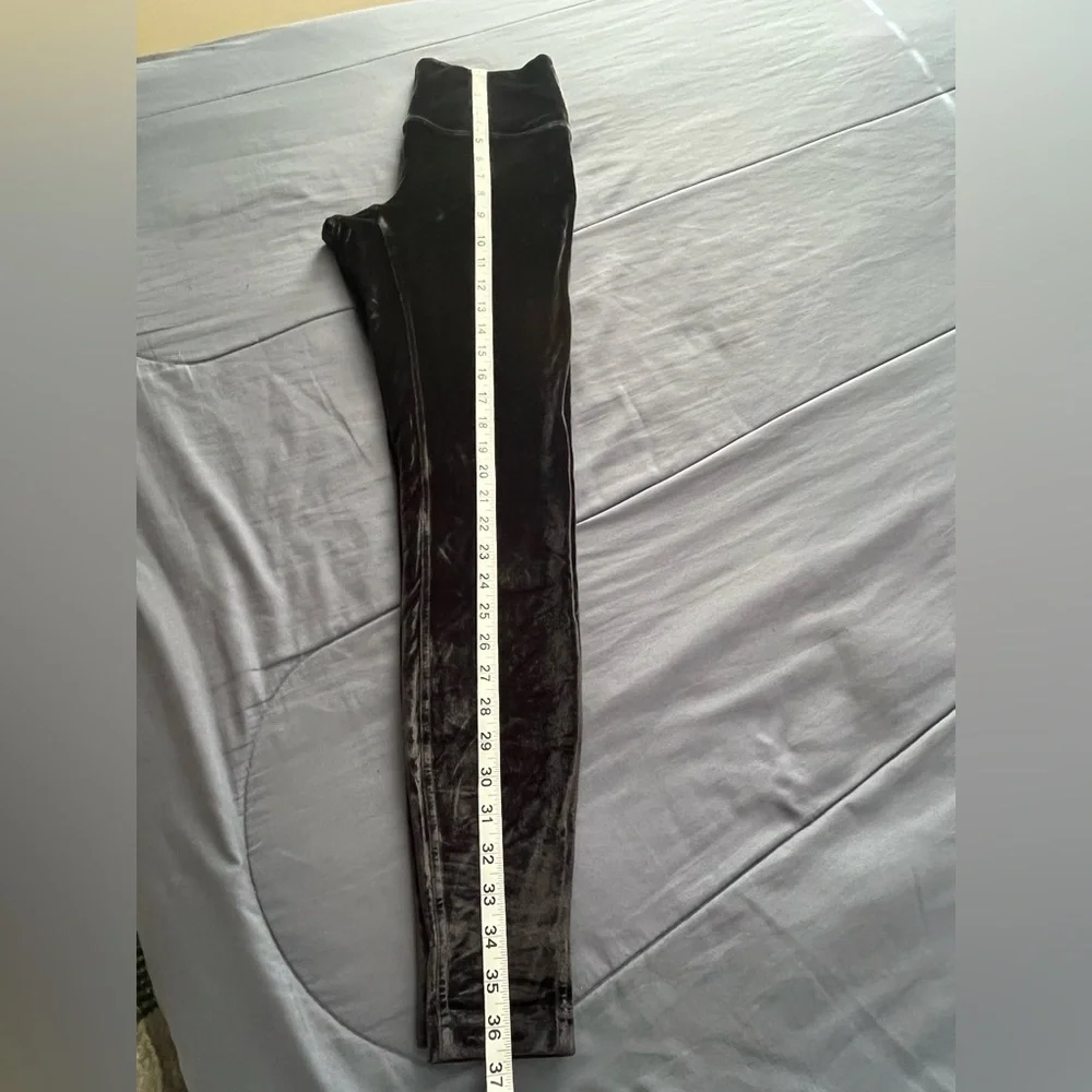 🍋 LIKE NEW Lululemon Wunder Lounge Black High-Rise Tight 28" *Velvet - Sz 8 - Picture 9 of 12